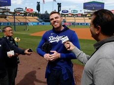 Dodgers’ Freddie Freeman lands on injured list following fall in his shower at home