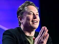 Elon Musk rips cell service in Hamptons, clarifies dying on Mars 'coast'