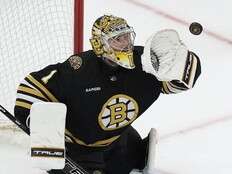 Boston Bruins goalie Jeremy Swayman signs for 8 years, $66 million