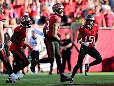 NFL ROUNDUP: Mike Evans reaches 1,000 yards receiving again to tie Jerry Rice's record