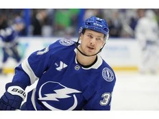 Tampa Bay Lightning signs Yanni Gourde to a 6-year contract worth nearly $14M