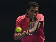 Auger-Aliassime advances to Montpellier semifinals with straight sets win over Bu