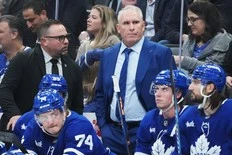 Is Senators head coach Travis Green getting outcoached by Toronto's Craig Berube?