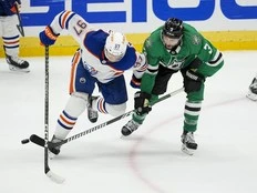 Maple Leafs land their man in defenceman Chris Tanev