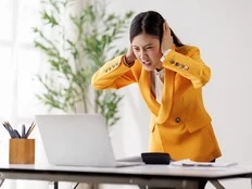 DEAR ABBY: Gabby co-workers make it impossible to get things done