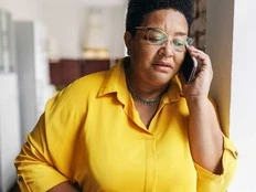 DEAR ABBY: Daily routine of calling mom has worn thin