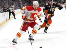Mikael Backlund enters elite company with fifth season playing all 82 games for the Flames