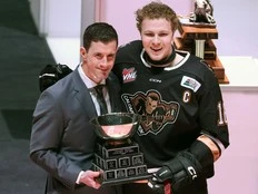 Calgary Hitmen trade Carson Wetsch, acquire Ben MacBeath in WHL draft day shakeup