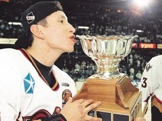 Brent Dodginghorse wins NHL's Willie O'Ree Community Hero Award