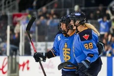 Natalie Spooner leads surging Sceptres in 4-1 win over Victoire