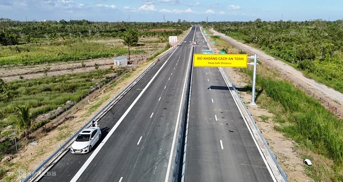 Cầu cạn được đề xuất thay thế đất đắp cho cao tốc miền Tây
