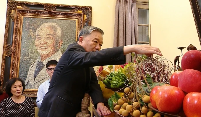 Tổng Bí thư dâng hương tưởng nhớ đại tướng Võ Nguyên Giáp, Văn Tiến Dũng