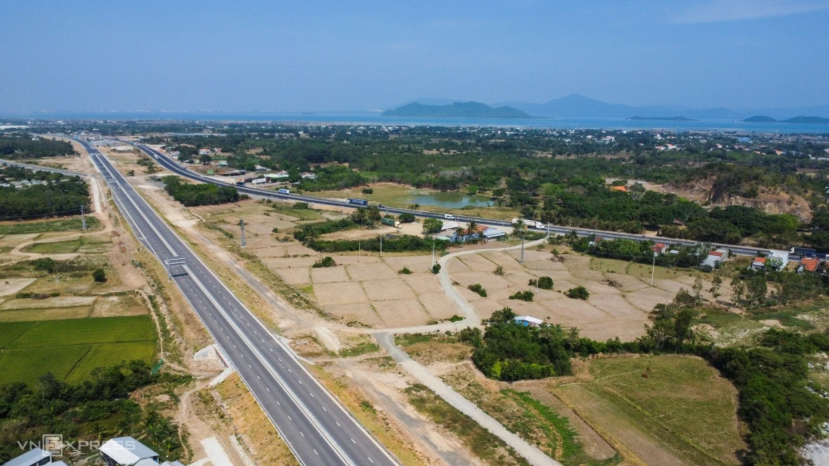 Hình dáng cao tốc Vân Phong - Nha Trang đưa vào khai thác