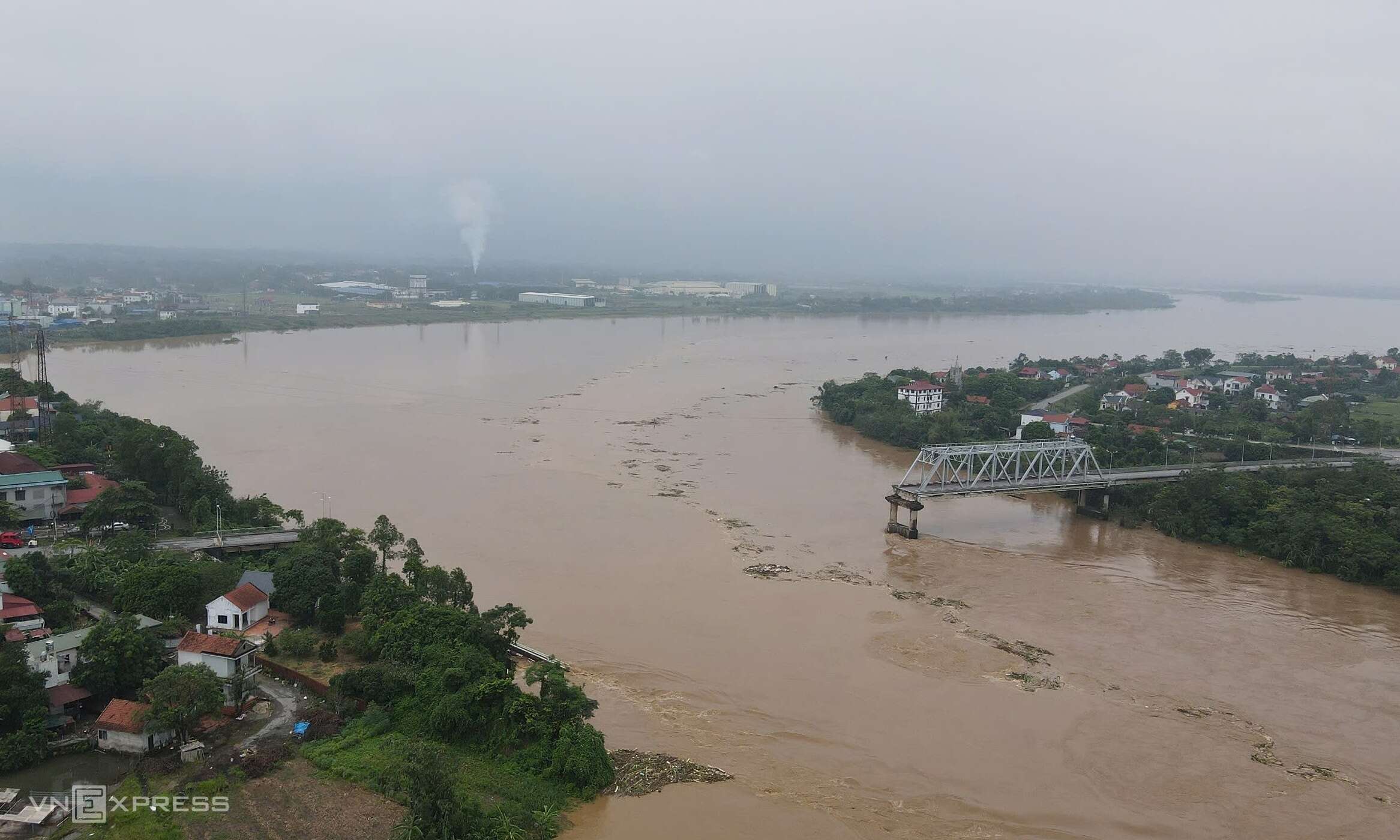 Đề xuất xây cầu Phong Châu mới thay thế cầu bị sập