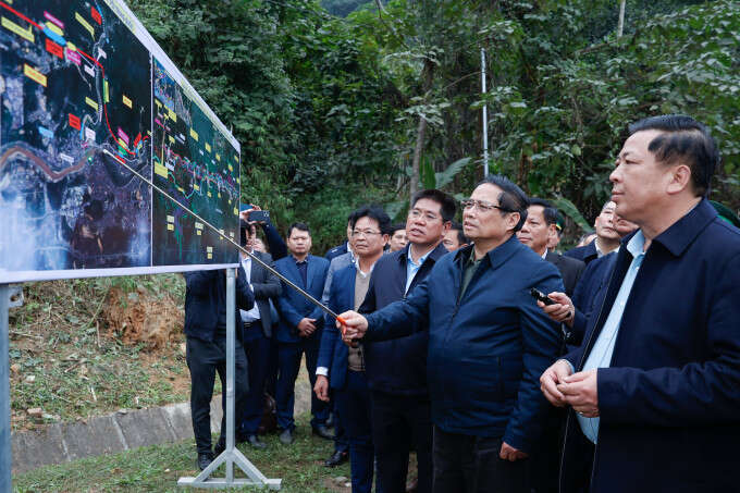 Đường sắt Lào Cai - Hà Nội - Hải Phòng cần 'thẳng và ngắn nhất'