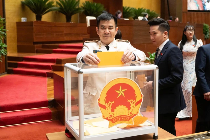 Sáng nay Quốc hội phê chuẩn bổ nhiệm Phó thủ tướng, Bộ trưởng nhiệm kỳ mới