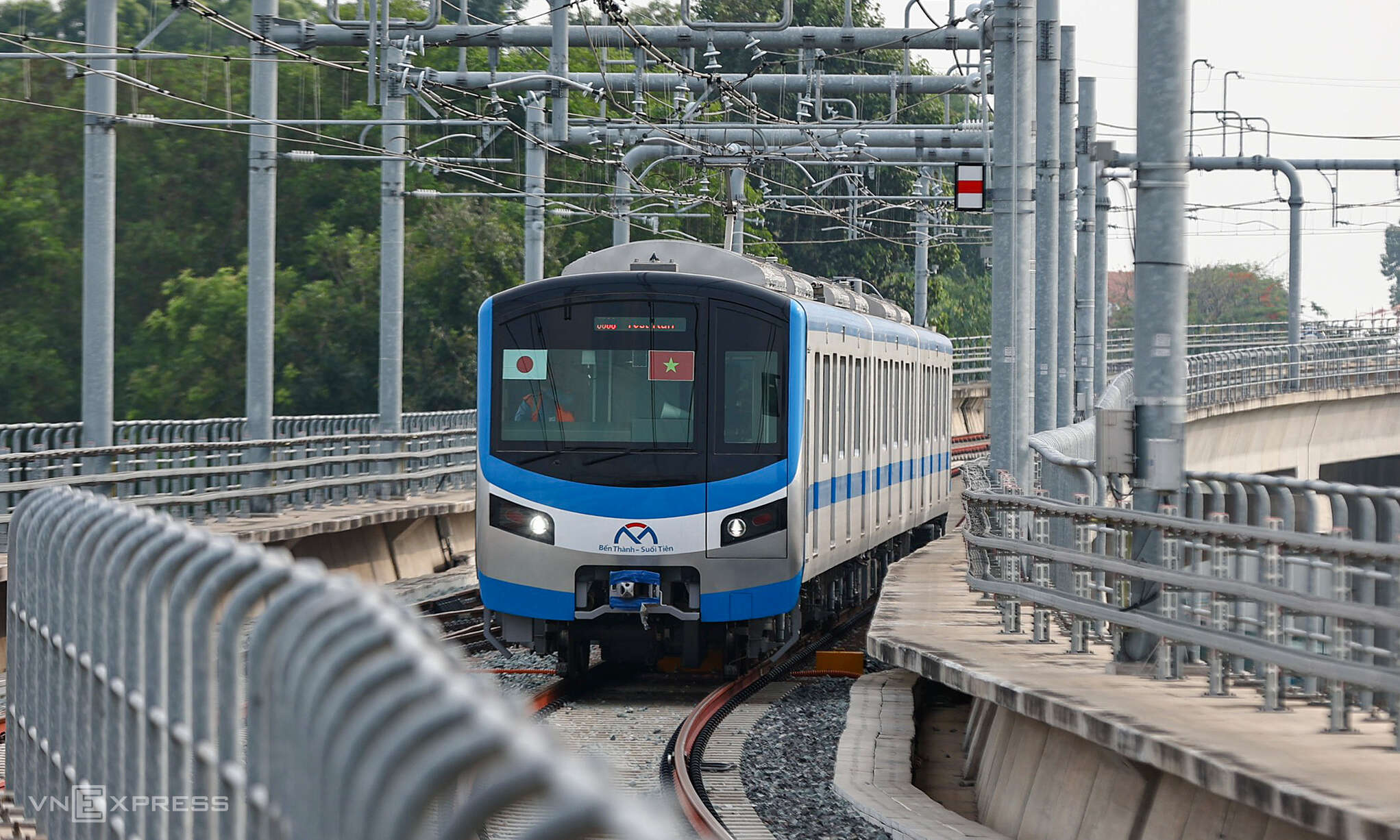 'TP HCM phát hành trái phiếu làm metro nên tính lãi theo thị trường'