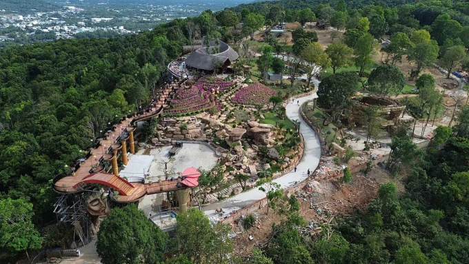 Phú Quốc sẽ tháo dỡ khu du lịch trái phép trên núi cao 700 m