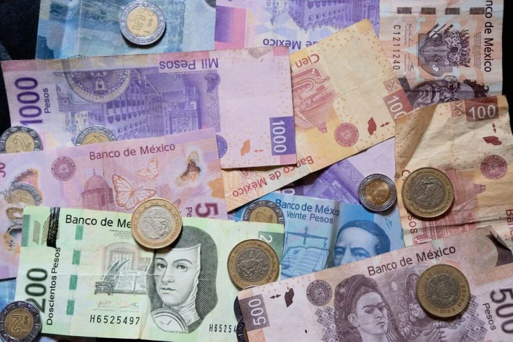 A qué edad se puede retirar el dinero del AFORE en México y cómo hacer el trámite 