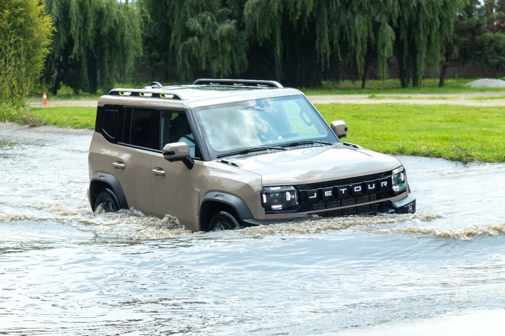 En México las lluvias destrozan coches cada año, pero esta tecnología promete salvarlos antes de que sea tarde 