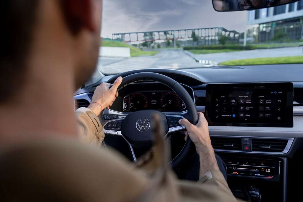 El volumen de la música en tu auto también es parte de la seguridad vial en México y si no cumples con estos límites, puedes ser multado 