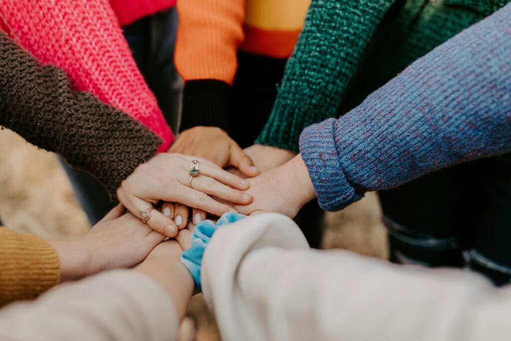 Cinco generaciones trabajan juntas por primera vez en la historia. Y la Generación Z está llevando a las demás a su terreno 