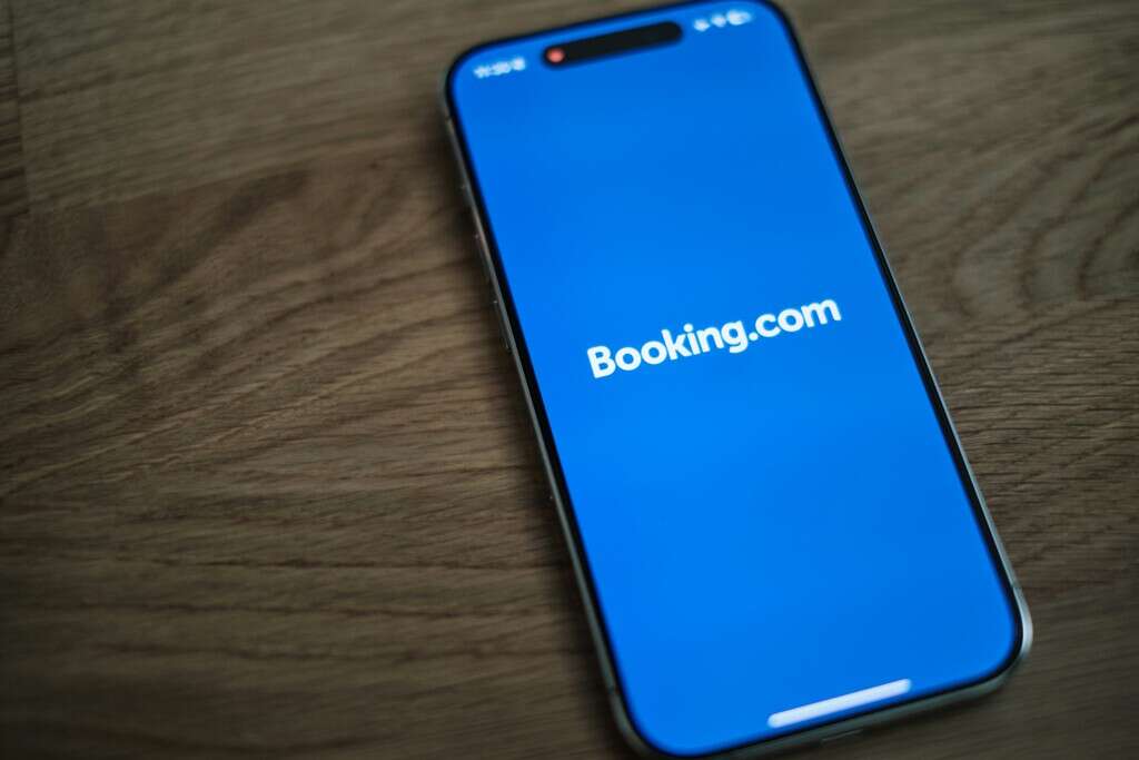 Booking debe cambiar drásticamente en Europa desde ya para evitar un multón. Es una buena noticia para el bolsillo de los usuarios 