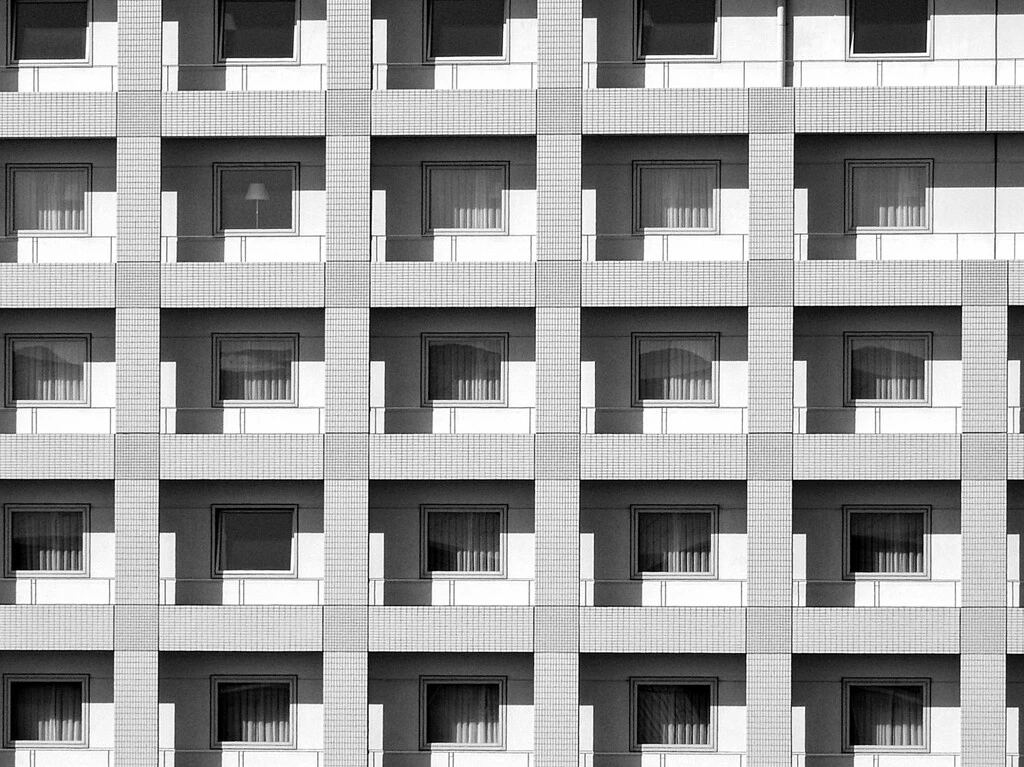 En Japón la situación sigue empeorando y viven peor que hace 30 años: el tamaño de las casas no deja de disminuir 
