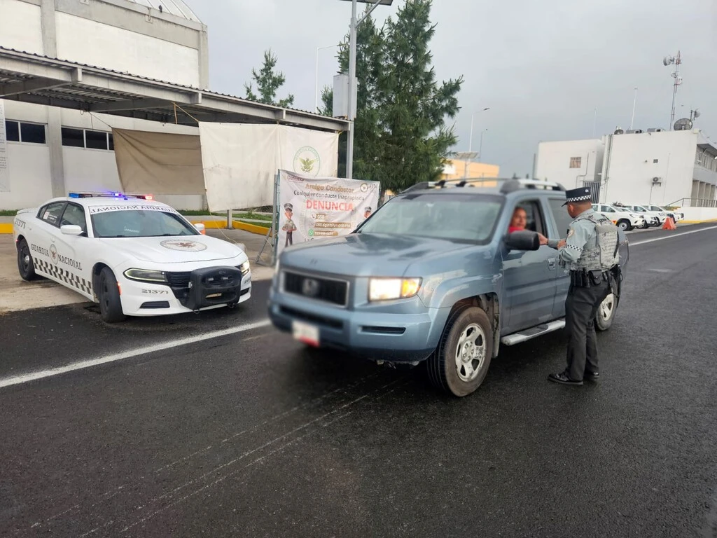 Guardia Nacional ya puede aplicar multas en carreteras de México: hasta 5,865 pesos si no cumples el reglamento de tránsito 
