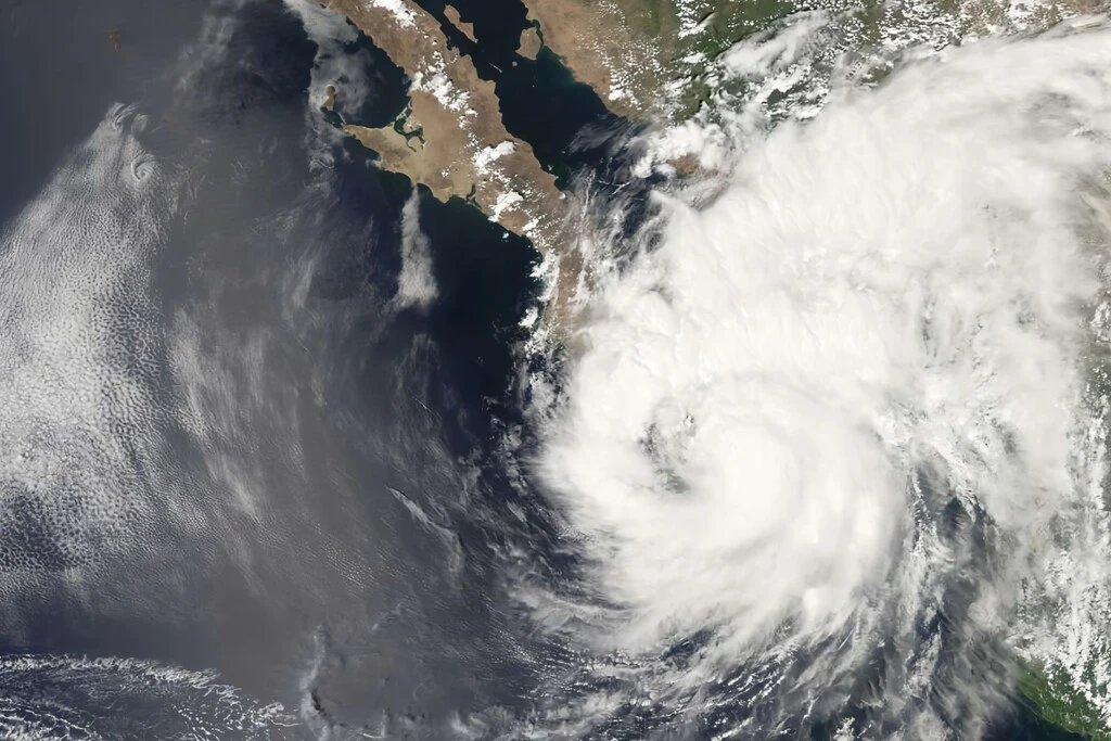 Priscilla ya es un huracán categoría 2: esta será su trayectoria y efectos para México 
