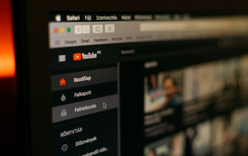 Bloquear anuncios en YouTube ya será prácticamente imposible con su última medida: nos quieren forzar a pagar a toda costa 
