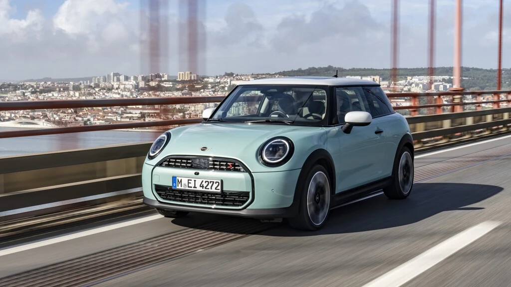 MINI chocó 2 de sus autos para saber la calificación de Euro NCAP y aunque son pequeños los resultados son sorprendentes 