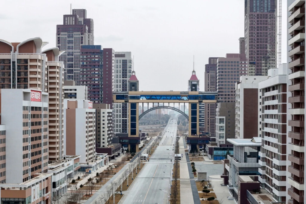 Corea del Norte ha sorprendido a todos con un pequeño Manhattan con 10 mil departamentos: el problema está en su interior  