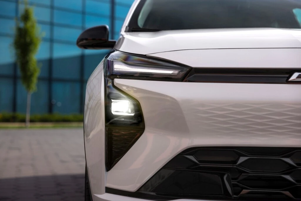 Chevrolet revive el Bolt 2027: el auto eléctrico barato que regresa con un diseño renovado y carga Tesla 