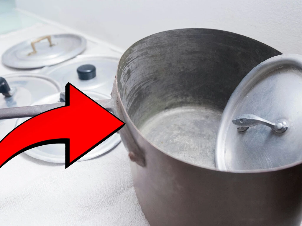 Si tienes ollas viejas en casa, no las tires, tienes un tesoro: 9 formas de darles una segunda vida 