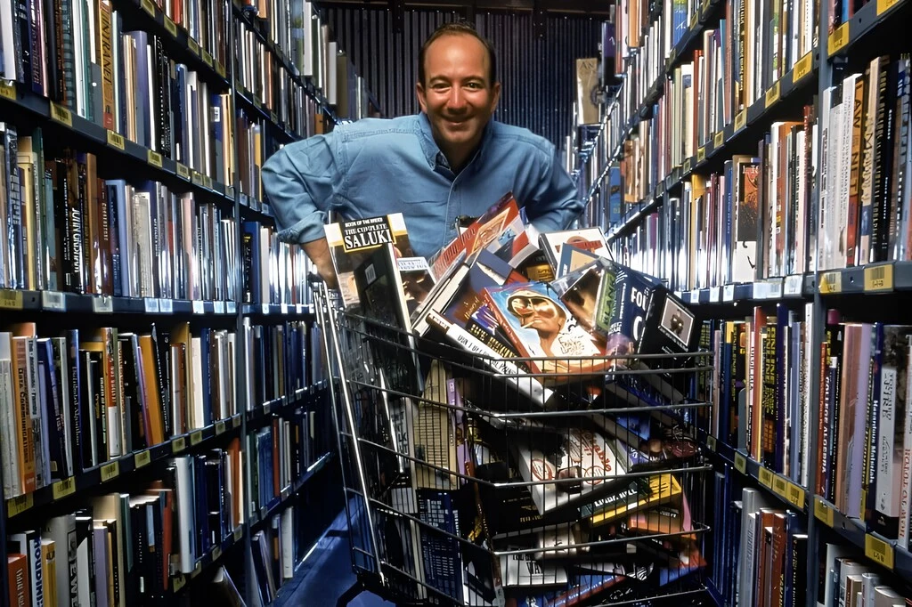 Los padres de Jeff Bezos aceptaron darle todos sus ahorros para que creara Amazon. Pero antes preguntaron: 