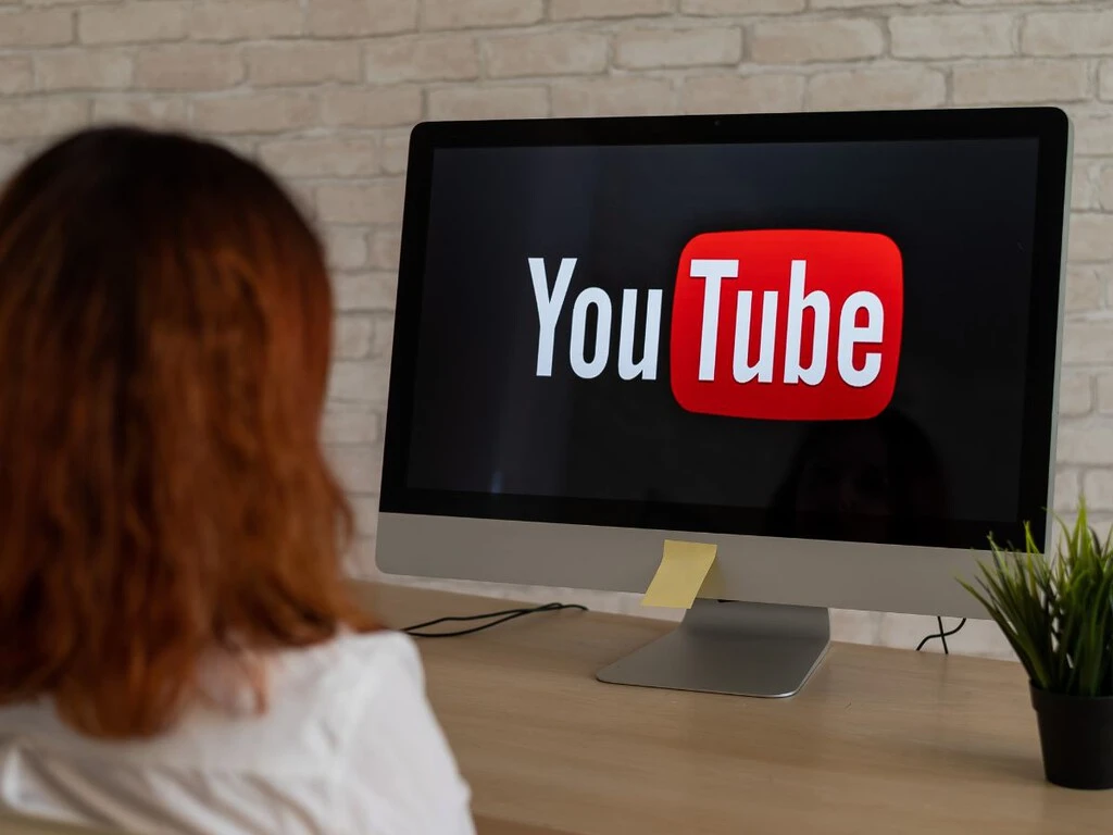 YouTube es la nueva TV de México: 35 millones de horas al día y es la app favorita de la Generación Z   