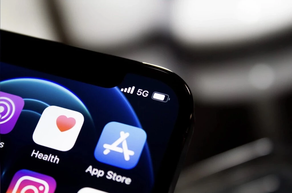 Apple tendrá que dejar de cobrar por los pagos de fuera de la App Store: una jueza acusa a la compañía de mentir y da la razón a Epic 