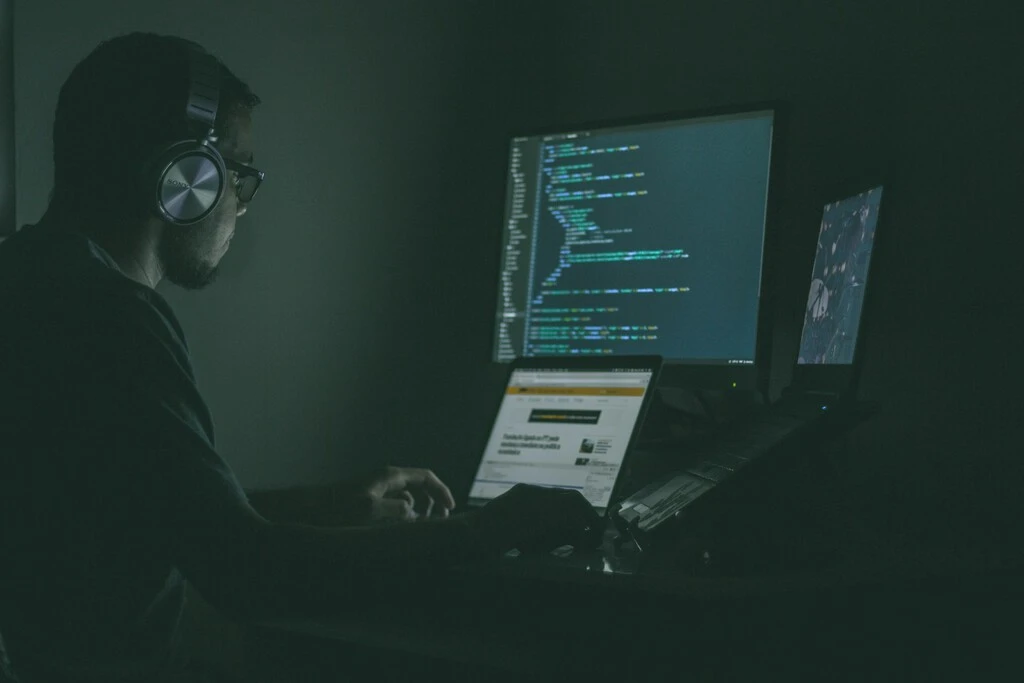 El 'vibe coding' es una revolución para ser más productivo. Pero los programadores senior se sienten 'niñeras de código' 