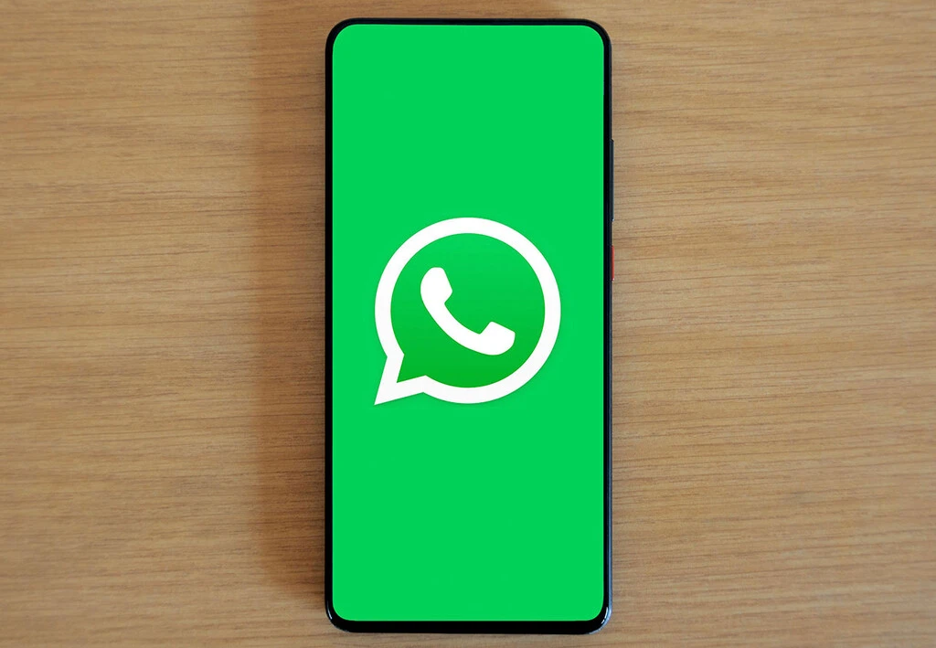 WhatsApp quiere sustituir a Zoom y Google: llegan las videollamadas con hasta 32 personas y compartir pantalla con audio