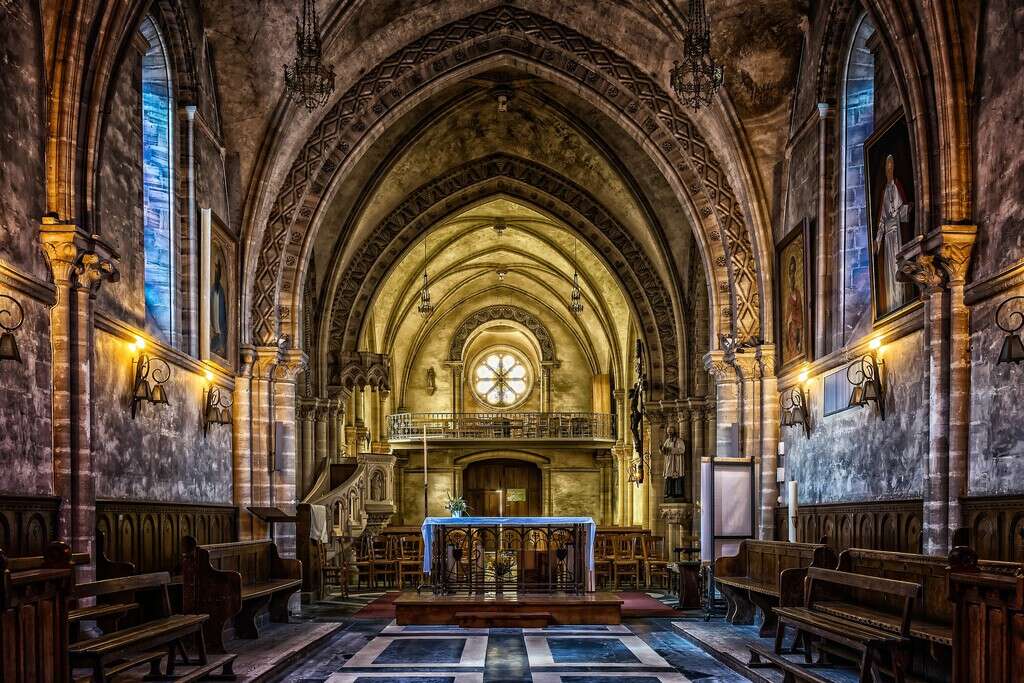 Esta iglesia tiene un holograma de Cristo creado con IA para que pueda escuchar tus pecados y responder preguntas en más de 100 idiomas  