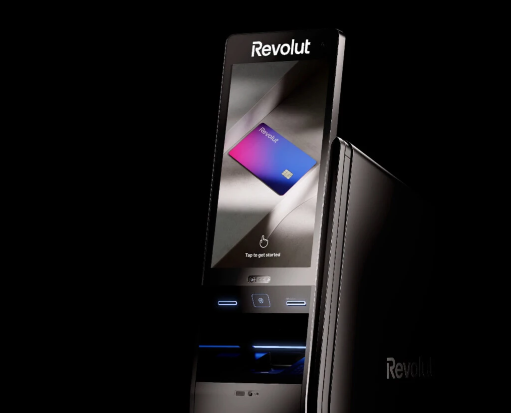 Revolut comenzó transformando la banca tradicional. Ahora se acerca a ella con sus nuevos cajeros físicos, y empiezan en España 