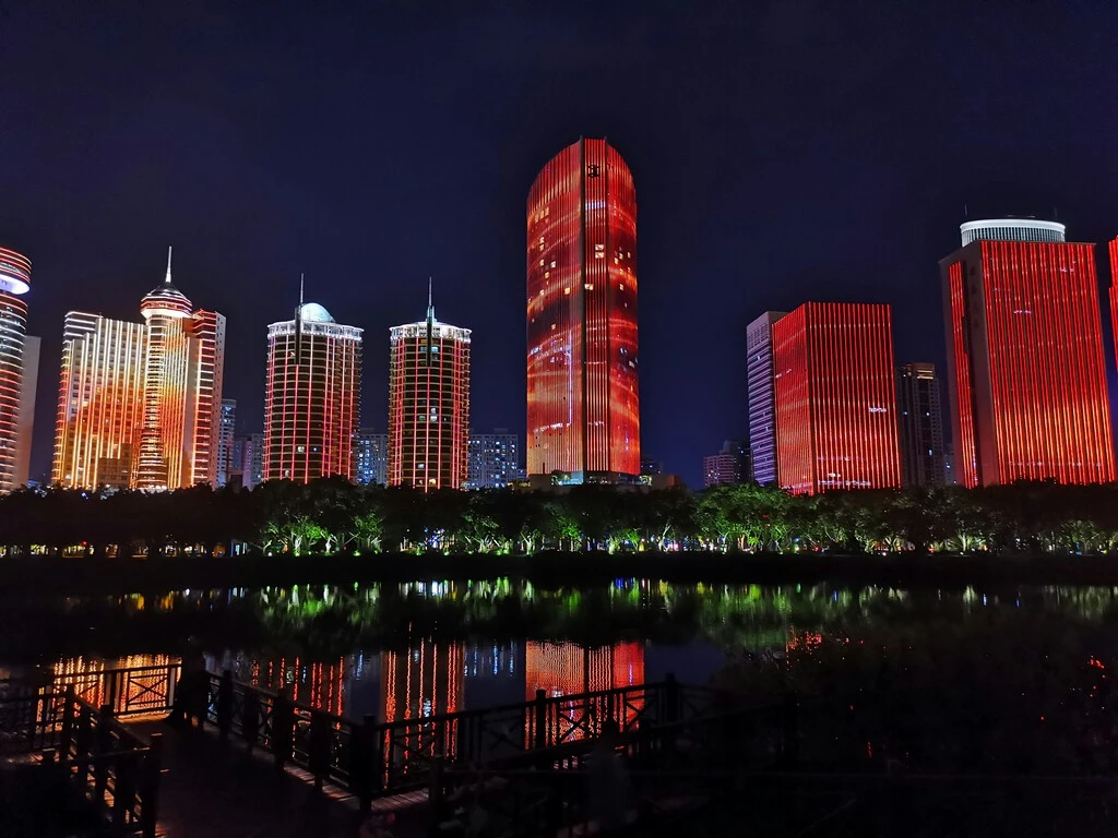 Microsoft triunfó al llegar a Japón y quiso repetir éxito en China. Acabó siendo un calvario, según el creador de Windows 7 y 8 
