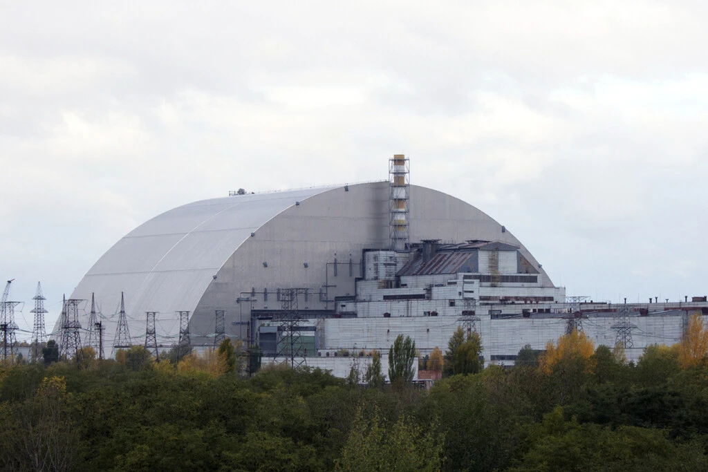 Este dron ruso abrió una de las mayores obras de ingeniería, el problema: era el sarcófago del reactor 4 de Chernóbil 