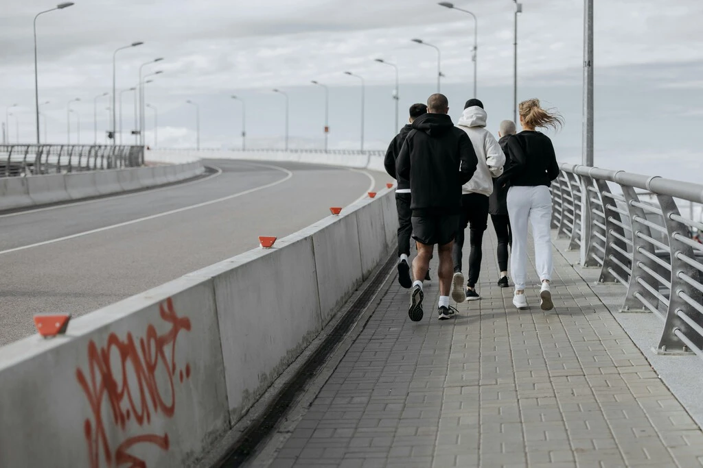 La ciencia revela el truco más sencillo para correr más rápido: no necesitas más fuerza ni resistencia