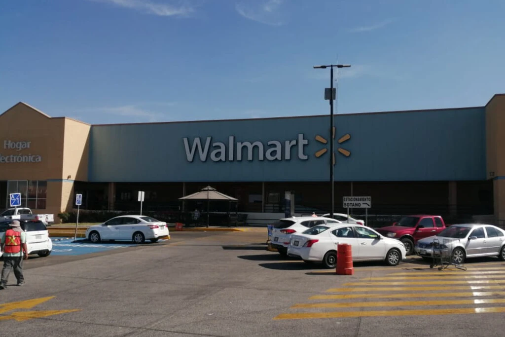 La nueva apuesta de Walmart en México no son más tiendas: son robots para entregar más rápido 