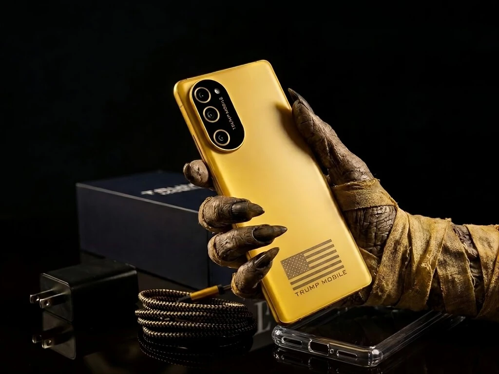 La bizarra idea del celular Trump se ha hecho realidad y las primeras reseñas lo han destrozado por completo 