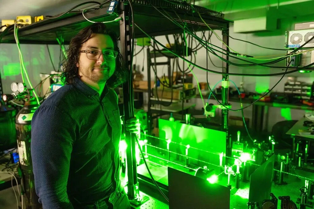 Ingenieros de la Universidad de Virginia descubren una manera de evitar que celulares y dispositivos electrónicos se sobrecalienten 