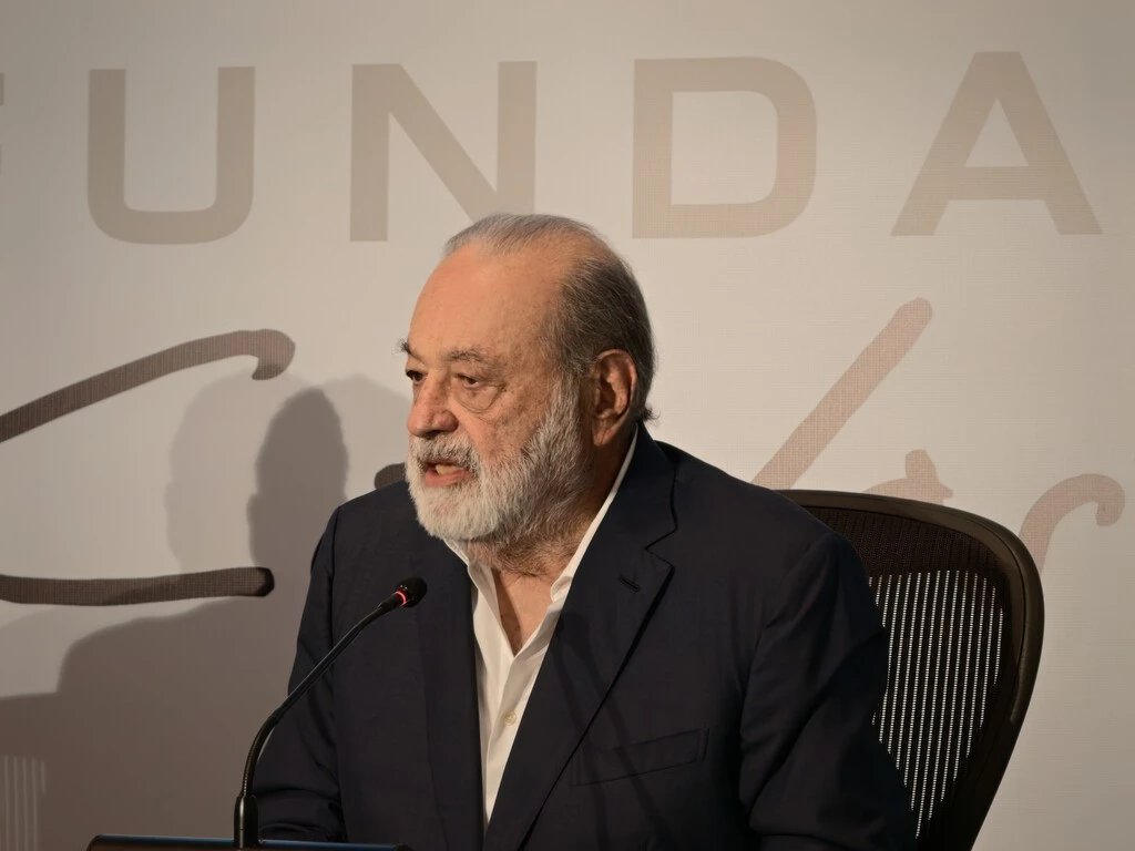 Carlos Slim habla del registro de líneas celulares en México: 