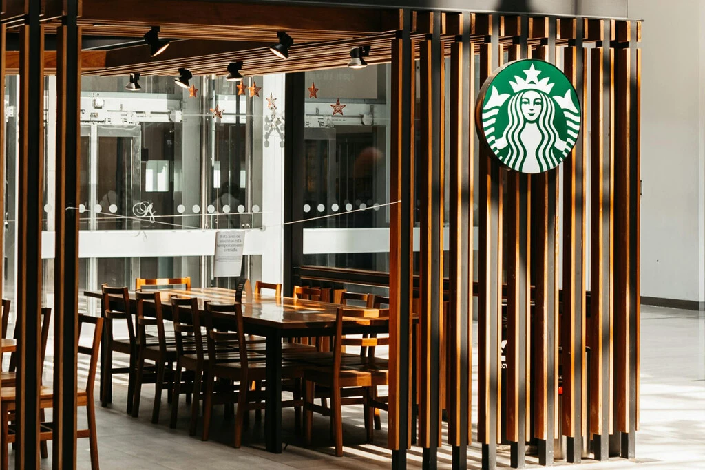 Si alguien dudaba del futuro de Starbucks en México, Alsea acaba de despejar cualquier duda por 20 años más 